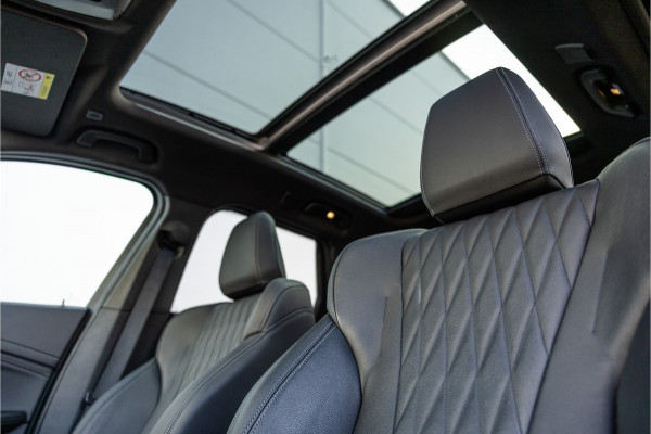 BMW X1 xDrive30e M Sport Pano / Leder / Harman Kardon / 360 camera / Head-up / Massage stoel /