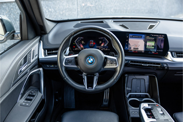 BMW X1 xDrive30e M Sport Pano / Leder / Harman Kardon / 360 camera / Head-up / Massage stoel /