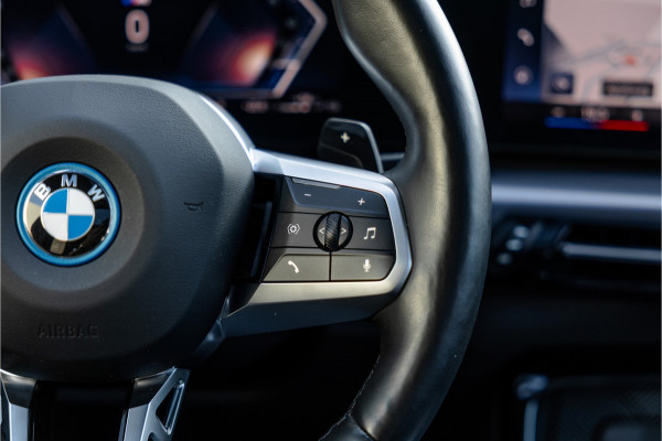 BMW X1 xDrive30e M Sport Pano / Leder / Harman Kardon / 360 camera / Head-up / Massage stoel /