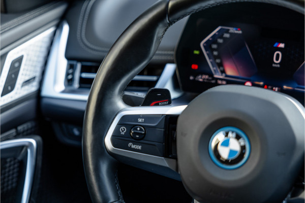 BMW X1 xDrive30e M Sport Pano / Leder / Harman Kardon / 360 camera / Head-up / Massage stoel /