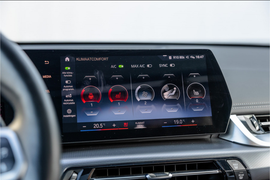 BMW X1 xDrive30e M Sport Pano / Leder / Harman Kardon / 360 camera / Head-up / Massage stoel /