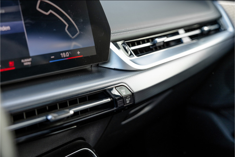 BMW X1 xDrive30e M Sport Pano / Leder / Harman Kardon / 360 camera / Head-up / Massage stoel /