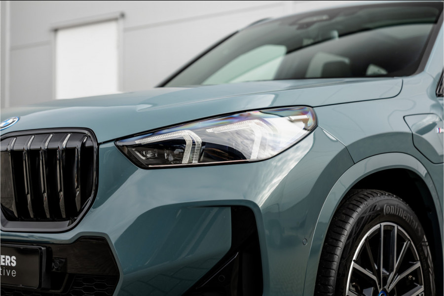 BMW X1 xDrive30e M Sport Pano / Leder / Harman Kardon / 360 camera / Head-up / Massage stoel /