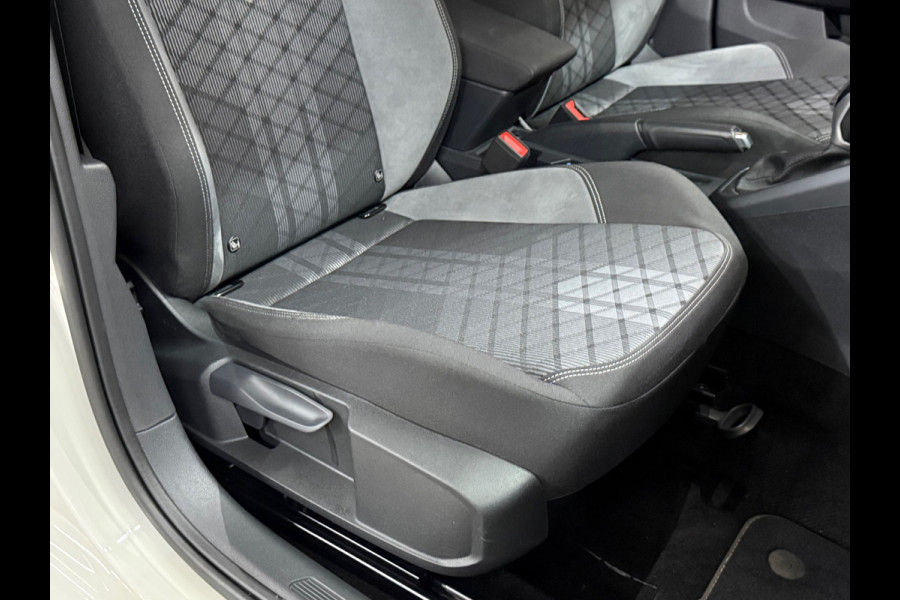Volkswagen Taigo 1.5 TSI R-Line | 150 pk | Black Style | IQ.DRIVE | Keyless | ACC | LED | Discover Media |