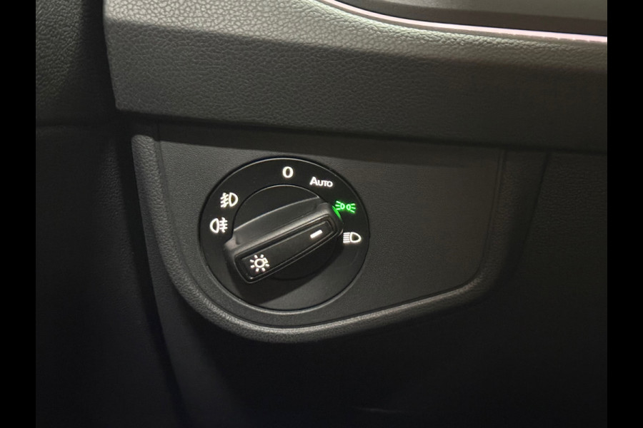 Volkswagen Taigo 1.5 TSI R-Line | 150 pk | Black Style | IQ.DRIVE | Keyless | ACC | LED | Discover Media |