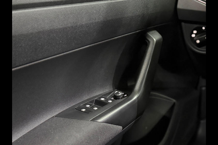 Volkswagen Taigo 1.5 TSI R-Line | 150 pk | Black Style | IQ.DRIVE | Keyless | ACC | LED | Discover Media |