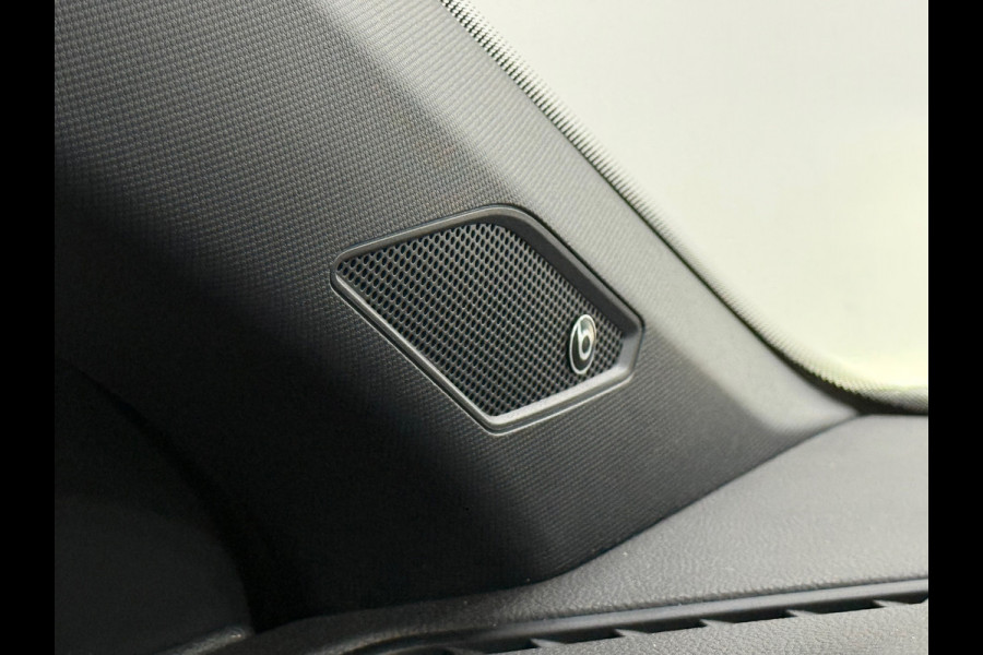 Volkswagen Taigo 1.5 TSI R-Line | 150 pk | Black Style | IQ.DRIVE | Keyless | ACC | LED | Discover Media |
