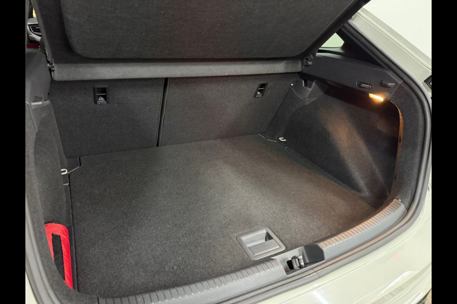 Volkswagen Taigo 1.5 TSI R-Line | 150 pk | Black Style | IQ.DRIVE | Keyless | ACC | LED | Discover Media |