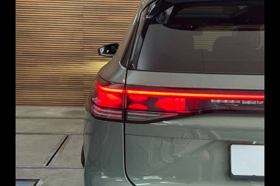 Volkswagen Tayron 1.5 eTSI R-Line Black Edition | Fabr. garantie tot 2031 | 272PK | Pano | H/K | IQ. Matrix led | Massage|Trekhaak