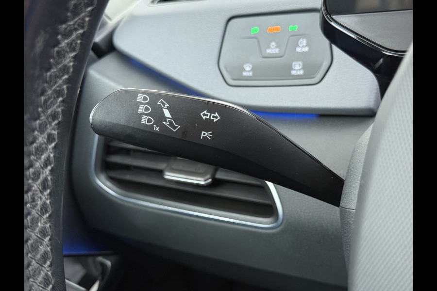 Volkswagen ID.3 62kWh SOH 91% Adap.Cruise Stoel+Stuurverwarming Navi Ecc Apple Carplay Android Auto DAB All-Season Banden Isofix Bluetooth Keyless start Rijstrooksensor 1e Eigenaar Dealeronderhouden Origineel Nederlandse Auto