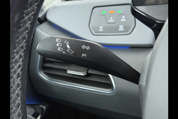 Volkswagen ID.3 62kWh SOH 91% Adap.Cruise Stoel+Stuurverwarming Navi Ecc Apple Carplay Android Auto DAB All-Season Banden Isofix Bluetooth Keyless start Rijstrooksensor 1e Eigenaar Dealeronderhouden Origineel Nederlandse Auto
