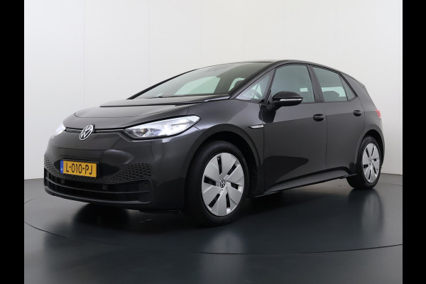 Volkswagen ID.3 62kWh SOH 91% Adap.Cruise Stoel+Stuurverwarming Navi Ecc Apple Carplay Android Auto DAB All-Season Banden Isofix Bluetooth Keyless start Rijstrooksensor 1e Eigenaar Dealeronderhouden Origineel Nederlandse Auto