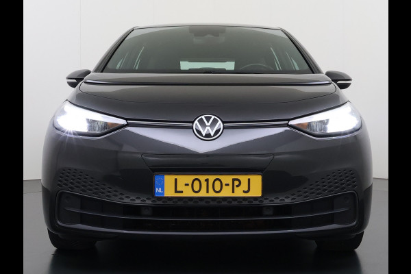 Volkswagen ID.3 62kWh SOH 91% Adap.Cruise Stoel+Stuurverwarming Navi Ecc Apple Carplay Android Auto DAB All-Season Banden Isofix Bluetooth Keyless start Rijstrooksensor 1e Eigenaar Dealeronderhouden Origineel Nederlandse Auto