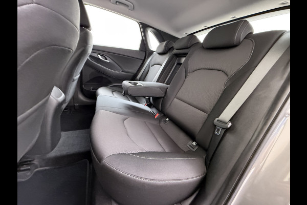 Hyundai i30 5Drs 120PK Trekhaak Camera Ecc Android Auto Apple Carplay Navi Pdc Comfort Cruise Control Led Bluetooth DAB Lane Assist Issofix Origineel Nederlandse Auto