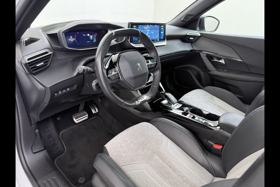 Peugeot e-2008 EV GT Pack SOH 90% Panoramadak Adap.Cruise 360°Camera Stoelverwarming Apple Carplay Android Auto 50kWh Navi Ecc Lmv Led Lane Assist Voorruitverwarming 1e Eigenaar Dealeronderhouden Origineel Nederlandse Auto
