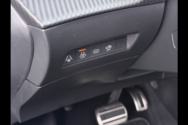 Peugeot e-2008 EV GT Pack SOH 90% Panoramadak Adap.Cruise 360°Camera Stoelverwarming Apple Carplay Android Auto 50kWh Navi Ecc Lmv Led Lane Assist Voorruitverwarming 1e Eigenaar Dealeronderhouden Origineel Nederlandse Auto
