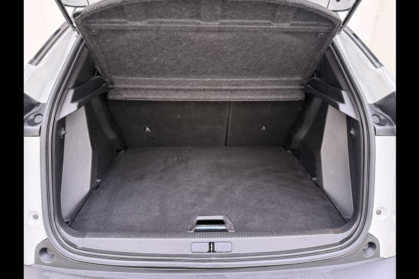 Peugeot e-2008 EV GT Pack SOH 90% Panoramadak Adap.Cruise 360°Camera Stoelverwarming Apple Carplay Android Auto 50kWh Navi Ecc Lmv Led Lane Assist Voorruitverwarming 1e Eigenaar Dealeronderhouden Origineel Nederlandse Auto