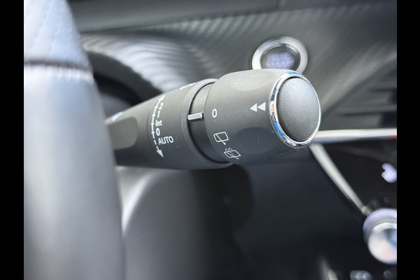 Peugeot e-2008 EV GT Pack SOH 90% Panoramadak Adap.Cruise 360°Camera Stoelverwarming Apple Carplay Android Auto 50kWh Navi Ecc Lmv Led Lane Assist Voorruitverwarming 1e Eigenaar Dealeronderhouden Origineel Nederlandse Auto