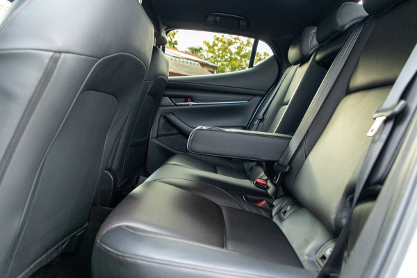 Mazda 3 2.0 e-SkyActiv-X M Hybrid 180 Luxury I Leder I adap cruise I Bose I