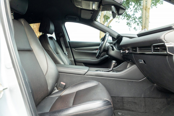 Mazda 3 2.0 e-SkyActiv-X M Hybrid 180 Luxury I Leder I adap cruise I Bose I