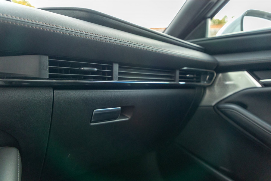 Mazda 3 2.0 e-SkyActiv-X M Hybrid 180 Luxury I Leder I adap cruise I Bose I