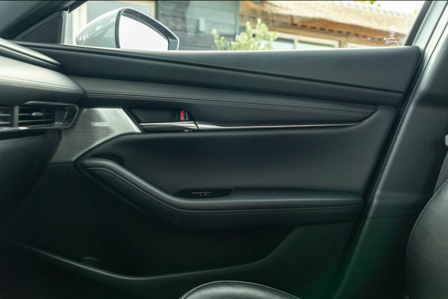 Mazda 3 2.0 e-SkyActiv-X M Hybrid 180 Luxury I Leder I adap cruise I Bose I
