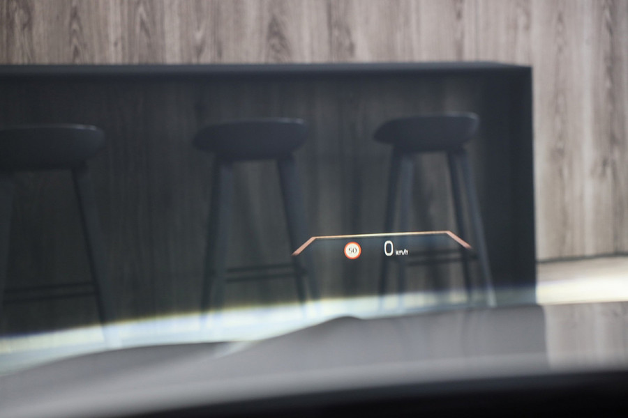 BMW 3 Serie Touring 320e M Line / Head Up / Memory / Navi / Camera / Acc / F1 / Open Panoramadak / Led / Pdc / 19 Inch