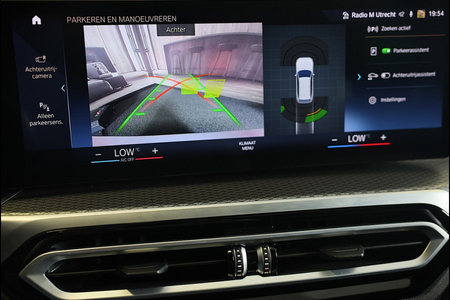 BMW 3 Serie Touring 320e M Line / Head Up / Memory / Navi / Camera / Acc / F1 / Open Panoramadak / Led / Pdc / 19 Inch