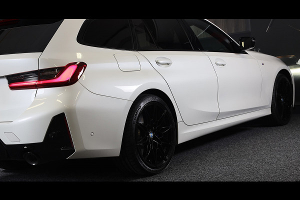 BMW 3 Serie Touring 320e M Line / Head Up / Memory / Navi / Camera / Acc / F1 / Open Panoramadak / Led / Pdc / 19 Inch