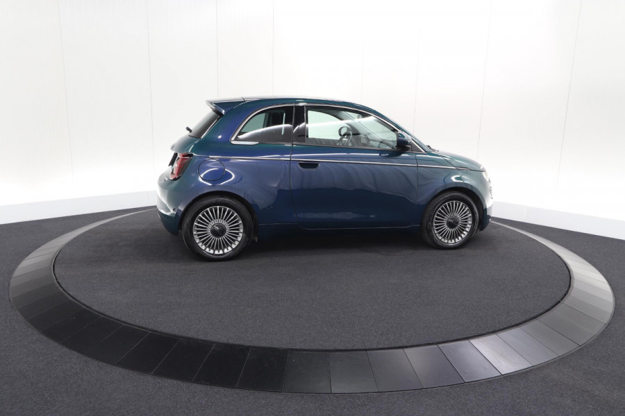 Fiat 500 Icon 42 kWh | 96,1% SOH | Convenience Pack | Camera | Dodehoekdetectie | Stoelverwarming