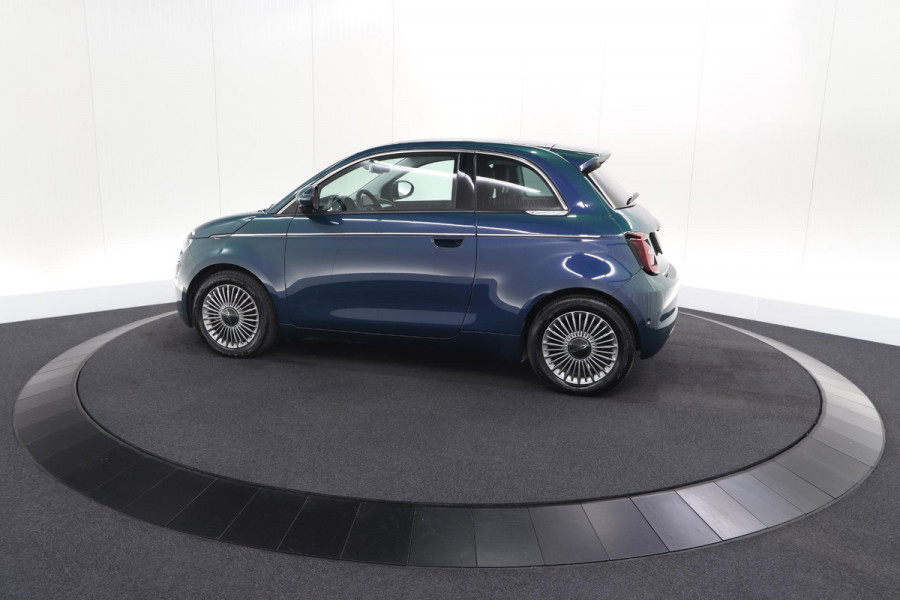 Fiat 500 Icon 42 kWh | 96,1% SOH | Convenience Pack | Camera | Dodehoekdetectie | Stoelverwarming