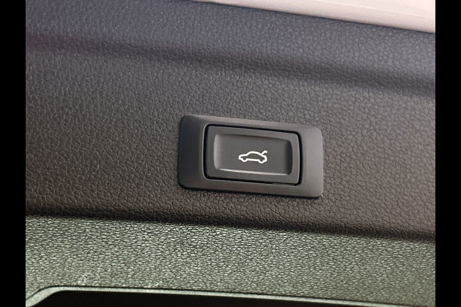 Audi Q3 Sportback 45 TFSI e Plug-in | Navigatie | Adapt. Cruise | PDC | Elek. Kofferklep | Carplay |
