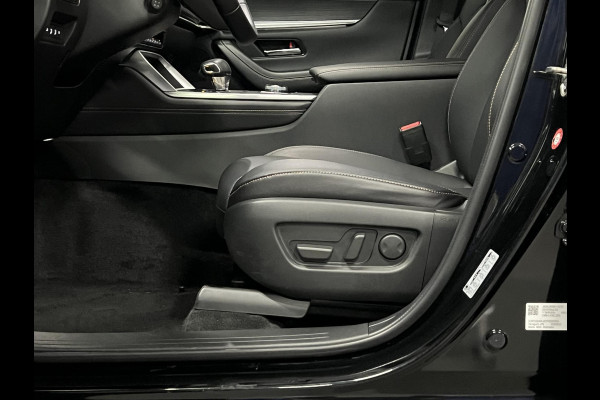 Mazda CX-80 2.5 e-SkyActiv PHEV Homura Plus 7 persoons | Open dak | Adapt. Cruise | Stoelventilatie | Stuur-/Stoelverwarming | 360 camera | Head-up | Carplay | Bose sound | Memory