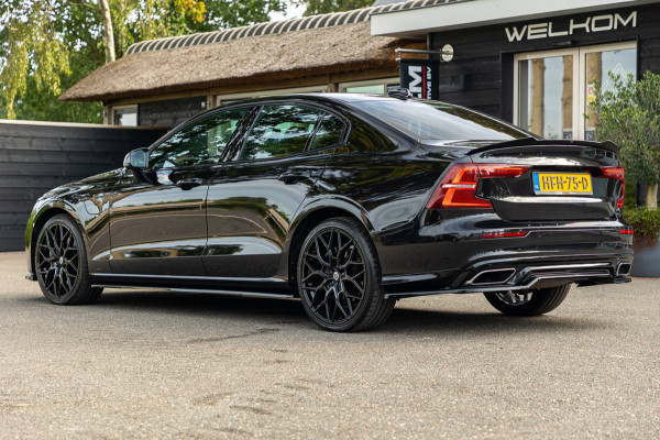 Volvo S60 2.0 Recharge T6 AWD R-Design 20inch Maxton Black edition R-design
