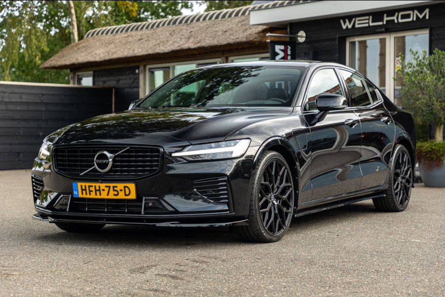 Volvo S60 2.0 Recharge T6 AWD R-Design 20inch Maxton Black edition R-design