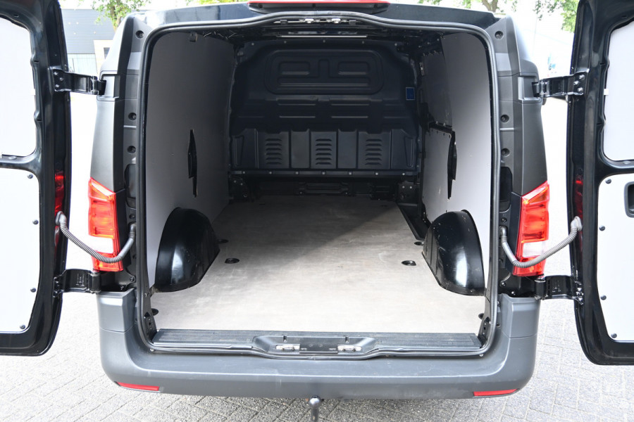 Mercedes-Benz Vito 114 CDI L2 Distronic, 2500 KG trekhaak, Navigatie met camera
