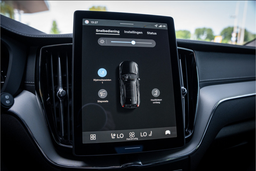 Volvo XC60 T8 Recharge Plus Black Edition ** Panodak ** HUD ** Facelift ** Harman/Kardon