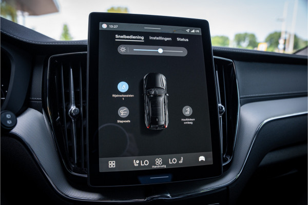 Volvo XC60 T8 Recharge Plus Black Edition ** Panodak ** HUD ** Facelift ** Harman/Kardon