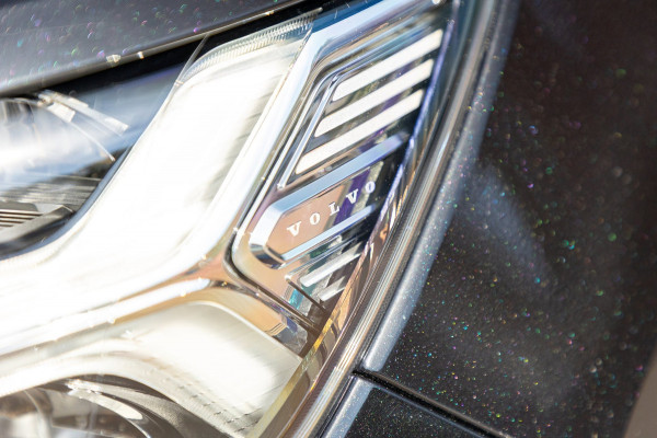 Volvo XC40 2.0 T4 Momentum Pro I Camera I apple android I zeer netjes I