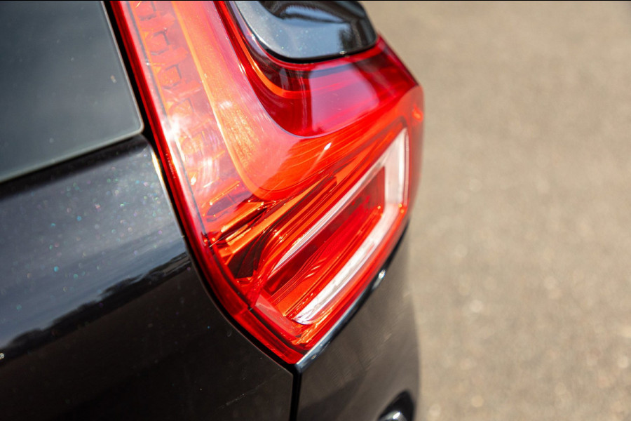 Volvo XC40 2.0 T4 Momentum Pro I Camera I apple android I zeer netjes I