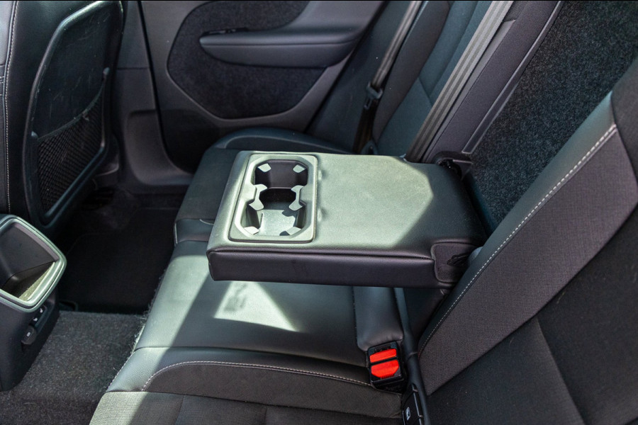 Volvo XC40 2.0 T4 Momentum Pro I Camera I apple android I zeer netjes I