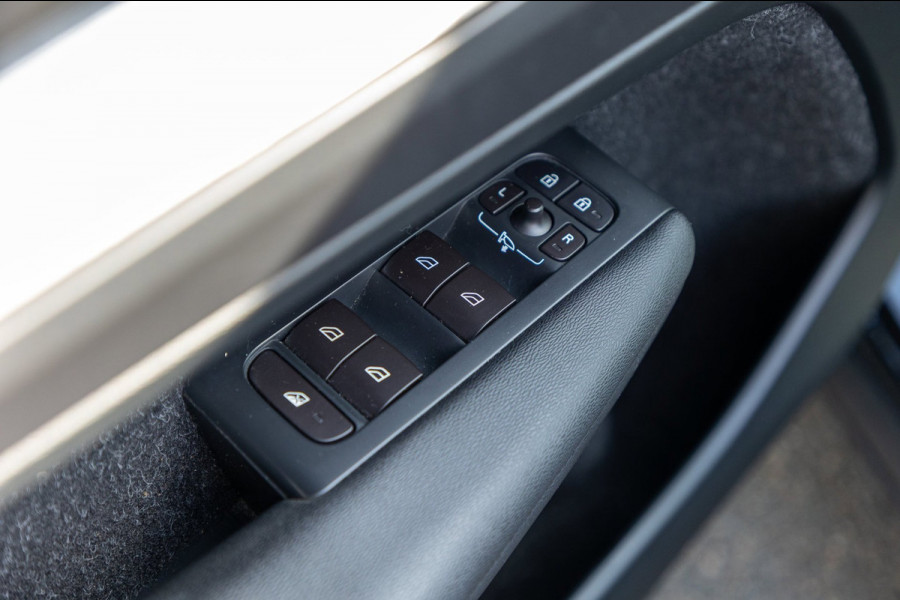 Volvo XC40 2.0 T4 Momentum Pro I Camera I apple android I zeer netjes I