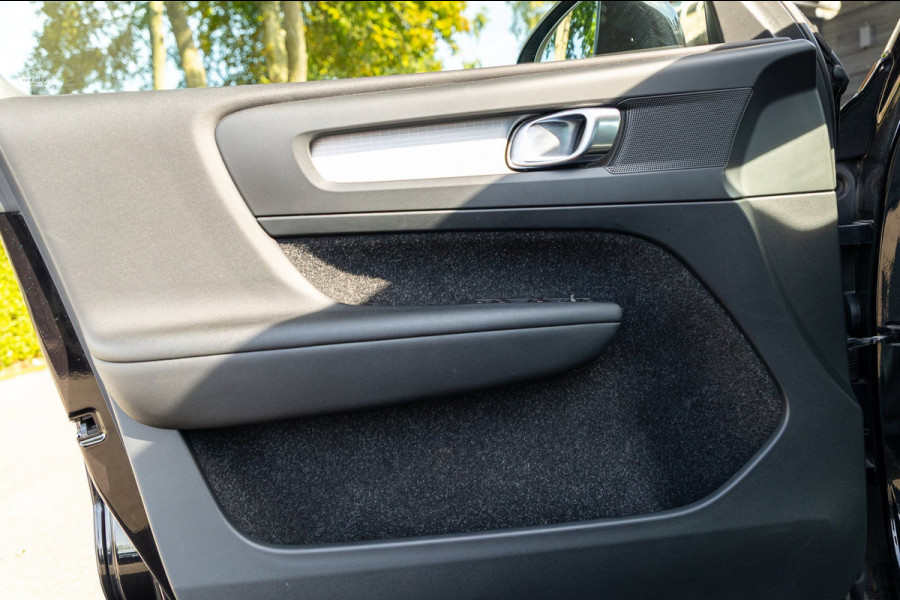 Volvo XC40 2.0 T4 Momentum Pro I Camera I apple android I zeer netjes I