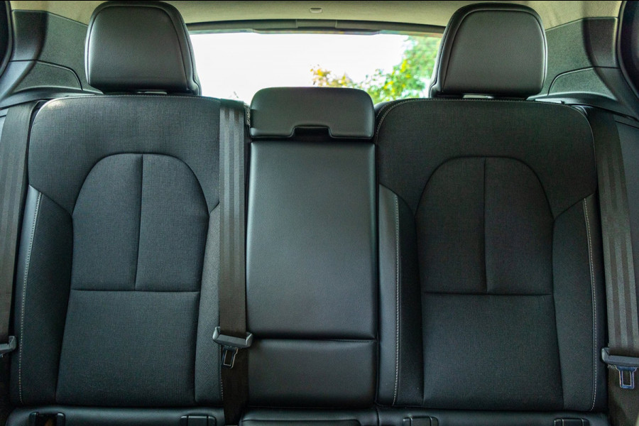 Volvo XC40 2.0 T4 Momentum Pro I Camera I apple android I zeer netjes I