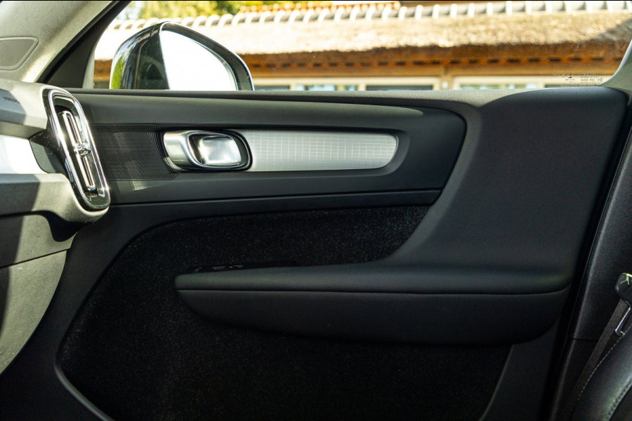 Volvo XC40 2.0 T4 Momentum Pro I Camera I apple android I zeer netjes I