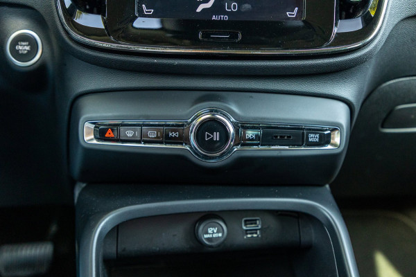 Volvo XC40 2.0 T4 Momentum Pro I Camera I apple android I zeer netjes I