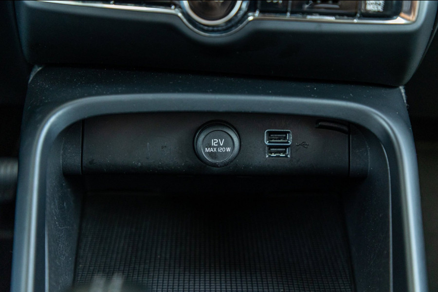 Volvo XC40 2.0 T4 Momentum Pro I Camera I apple android I zeer netjes I
