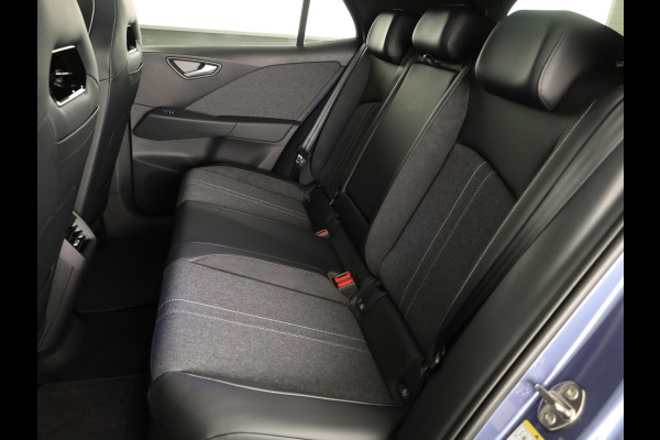 Volkswagen ID.3 Style 61 kWh accu 140 kW / 190 PK Hatchback Elektr Stoelverwarming | Keyless | Camera | ACC | All seasonbanden