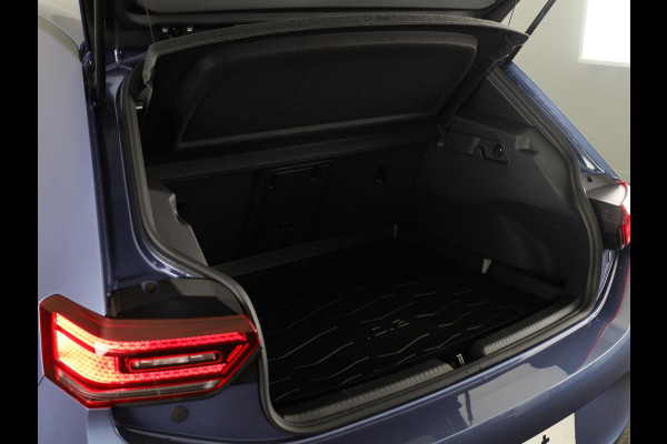 Volkswagen ID.3 Style 61 kWh accu 140 kW / 190 PK Hatchback Elektr Stoelverwarming | Keyless | Camera | ACC | All seasonbanden