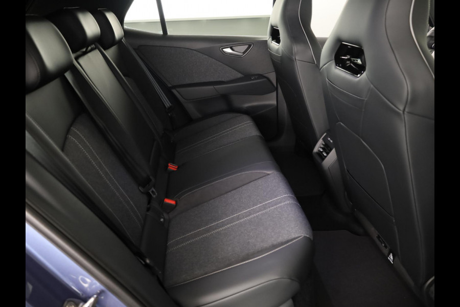 Volkswagen ID.3 Style 61 kWh accu 140 kW / 190 PK Hatchback Elektr Stoelverwarming | Keyless | Camera | ACC | All seasonbanden
